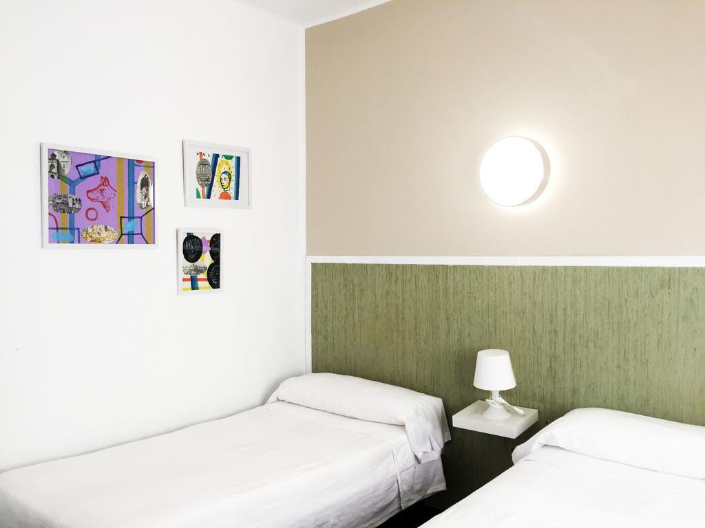Malvarrosa Beach Rooms فالنسيا المظهر الخارجي الصورة