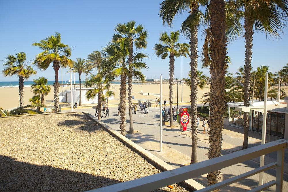 Malvarrosa Beach Rooms فالنسيا المظهر الخارجي الصورة